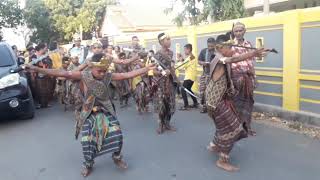 Siswa SMP Mamsena Menari di Kupang  |  Tarian Gong | Insana - TTU