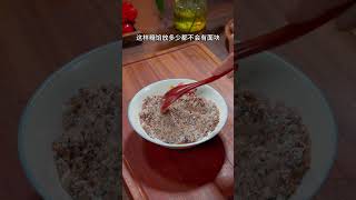 把面粉倒进滚烫的开水里搅一搅，出锅就是一道经典美食，这样炸的糖糕不开裂也不流糖，外皮酥脆，内里绵软香甜～#Chinese cuisine#美食#製作#shorts