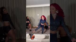 Saweetie Does Her Icy Chain Dance Challenge 🔥♥️💃🏽 #shorts