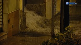 La lluvia sorprende a muchos melillenses