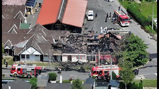 Leégett egy söröző Körmenden - a tűz átterjedt a szomszédos piaci épületek tetőszerkezetére is