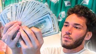 Streamers Brainwash the Masses by Flaunting Money Don’t Fall for Their Trap