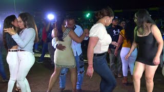 " A rajarse a su tierra ' !!-( Asi se baila en el rancho mujer con mujer )| Ajuchitlan del Progreso
