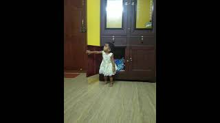 #👗😘Dakshu kutti enna pandranganu parunga friends 👗😘##cute baby videos #😘