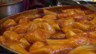 Tteokbokki \u0026 Sundae - Dongdaemun Korea Street Food / 동대문 광장시장 떡볶이, 순대