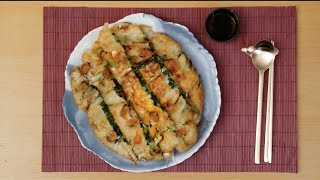 01. Sea Food & Green Onion Pancake (해물파전: Haemul-Pajeon)