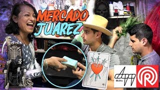 Adrián va al Mercado Juarez a que le lean las cartas y le hagan una limpia espiritual y esto pasó