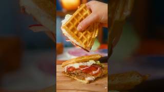 Juicy protein waffle burger with homemade thousand island sauce – low-carb \u0026 high flavor!🧇🍔 #keto