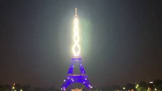 130 lat wieży Eiffla – Pokaz świetlny