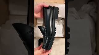 Unboxing G.H. Bass Weejuns 90s Larson Penny Loafers