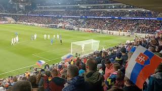 Slovensko Island parádny gól a kvalifikácia pred verejnosťou na štadióne tehelného pole