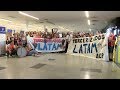 Empleados tercerizados de Latam protestan en Aeroparque sin afectar los vuelos