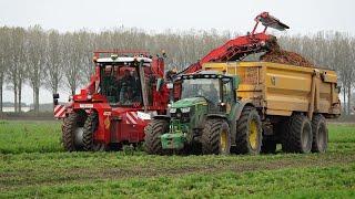 How carrots are harvested | Harvesting Carrots | 2 row ASA-LIFT \u0026 John Deere 6R 185 | Wortels rooien