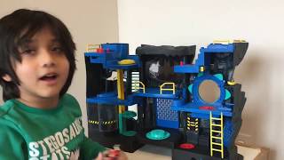 *Play Fun \u0026 Review* BATMAN BATCAVE FISHER-PRICE IMAGINEXT DC SUPER FRIENDS FOLDING