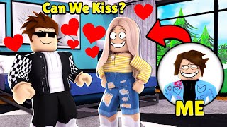 Pretending To Be A GIRL In Roblox..