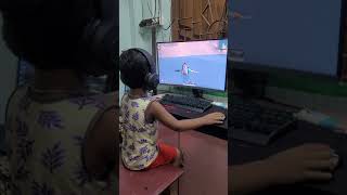 4 years old kid Playing Pubg Mobile