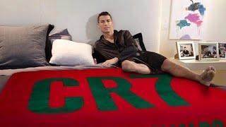 Giường có hơi của Ronaldo được đấu giá hơn 100 triệu