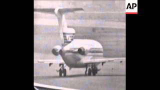 SYND 1-4-70  WOMEN AND CHILDREN RELEASED  FROM HIJACKED AIRCRAFT