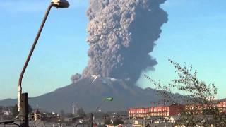 Ominous | Chile's Calbuco Volcano erupting | April 2015