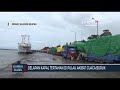 delapan kapal tertahan di pulau akibat cuaca buruk