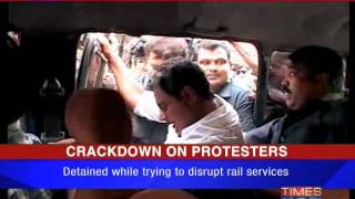 Telangana stir: TRS, Cong leaders detained