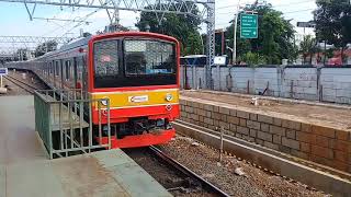 Hunting Di Stasiun Jatinegara