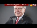 here s why the world s second richest man warren buffett doesn t use an iphone