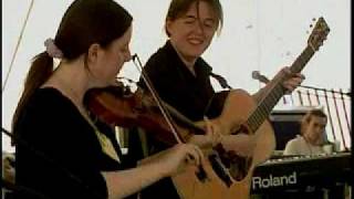 The Wrigley Sisters - Medley of Orcadian Songs [Live at Smithsonian Folklife Festival 2003]