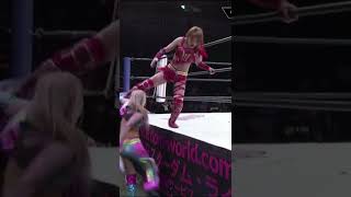 【女子プロレス】岩谷麻優が朱里に場外へのドラゴンスクリュー！【スターダム】 #shorts