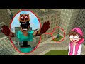 Un DRON capta a THE MIMICER de MINECRAFT en la Ciudad