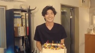 さようなら三浦春馬...笑ってるのはこれが最後だ...誕生日おめでとう...このビデオを見ながら泣いた😭