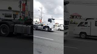 Howo semi-Trailer truck #howo #truck #trailer #white #automobile #shortsviral #update