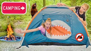 Backyard Overnight Camping Turns to Inside Party With NEW Friend! Lizzy And Savannah Play!