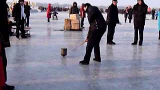 2010-01-27 China: Whirliging \u0026 Whip in Harbin (Songhua Jiang)