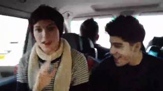 Zayn Malik and Louis Tomlinson dancing in  the car