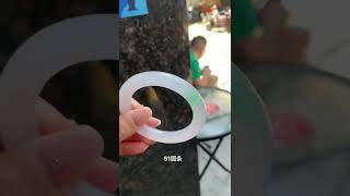 冰春彩胖圆条，有一点小瑕疵，预算降低了不少，能戴又划算#手工 #jade #壹品翡翠 #玉 #玉石 #翡翠 #翡翠手镯 #翡翠手镯 #自然 #shorts