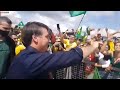 Jair Bolsonaro ignora recomendações e vai a manifestação