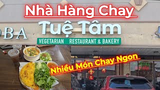 Nhà Hàng Chay Tuệ Tâm Bán Rất Nhiều Món Chay Ngon..