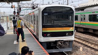 【209系ハエ72編成  KY廃車回送】国鉄EF81形139号機＋JR東日本209系3100番台ハエ72編成が警笛を鳴らしながら大宮駅11番線に推進入線するシーン（配9145レ）2022.5.20