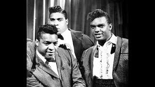 The ISLEY BROTHERS - Twist And Shout / This Old Heart Of Mine - stereo