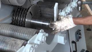 Saw blade installing of  Plank Multi Rip Saw Machince MJ-3016