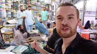 Karachi's Thriving Clothes Market, Pakistan 🇵🇰  کراچی‎