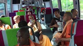 Dharmaraja Prabhu of Harinama Ruci Chants Hare Krishna to and from Montmartre