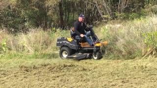 CUB CADET XZ3 122 - Trattorino tosaerba professionale raggio a volante