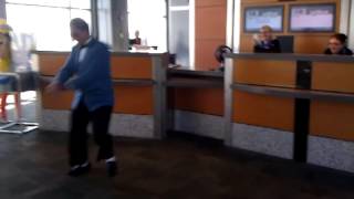 JetBlue Crewmember dances Gangnam Style on Halloween