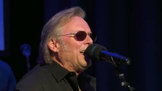 Terry McBride - Love on the Loose, Heart on the Run (Live on Jimmy Bowen \u0026 Friends)