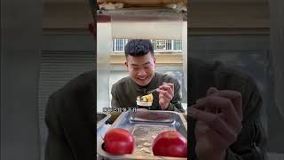 街邊小吃為什麽香？看看這位老闆，能給妳加什麽料！【朱一旦的枯燥生活】#shorts