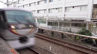 西武鉄道10000系10104F(プラチナ・エクスプレス川越Ver.ラッピング電車)　特急小江戸27号本川越行き　上石神井駅通過