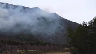 LN-ORM helikopterslukking av skogbrann i Vågå 2016