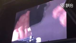 160730 Chanyeol show his ABS EXOrDIUM in Seoul